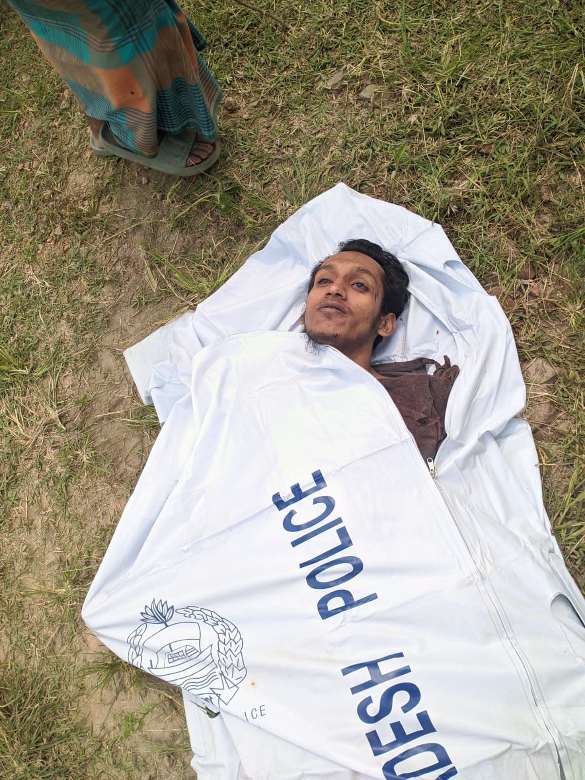 মদনপুরে যুবককে হত্যা করে লাশ ফেলার অভিযোগ: সন্দেহের তিরে এলাকার শত্রুতা