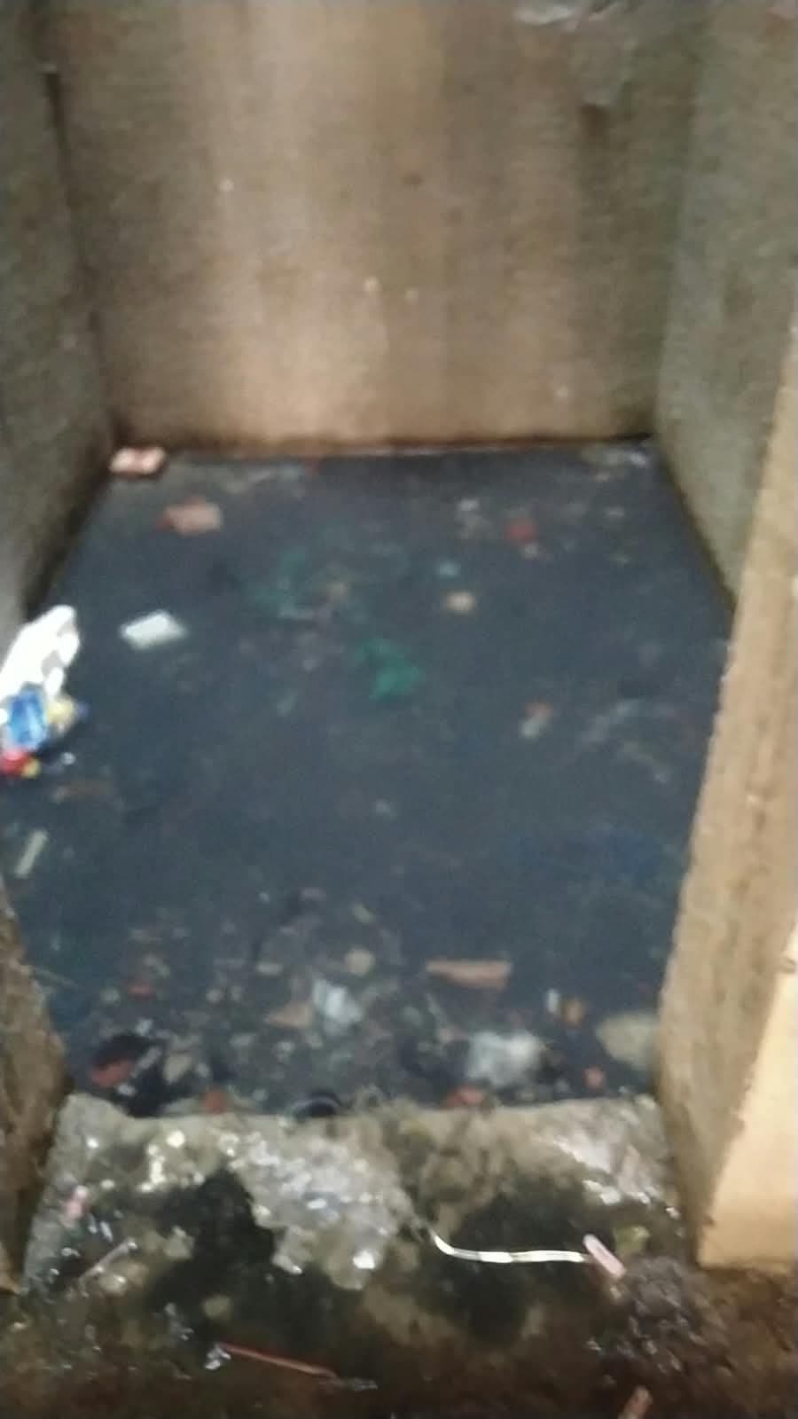 লিফটের ফাঁকা জায়গায় এডিসের লার্ভা!১০ জন আক্রান্ত একই বিল্ডিংগে, নারায়ণগঞ্জজেলার বাংলাবাজার আবাসিক ভবনে ডেঙ্গুর আতঙ্ক, নজরদারি কোথায়?