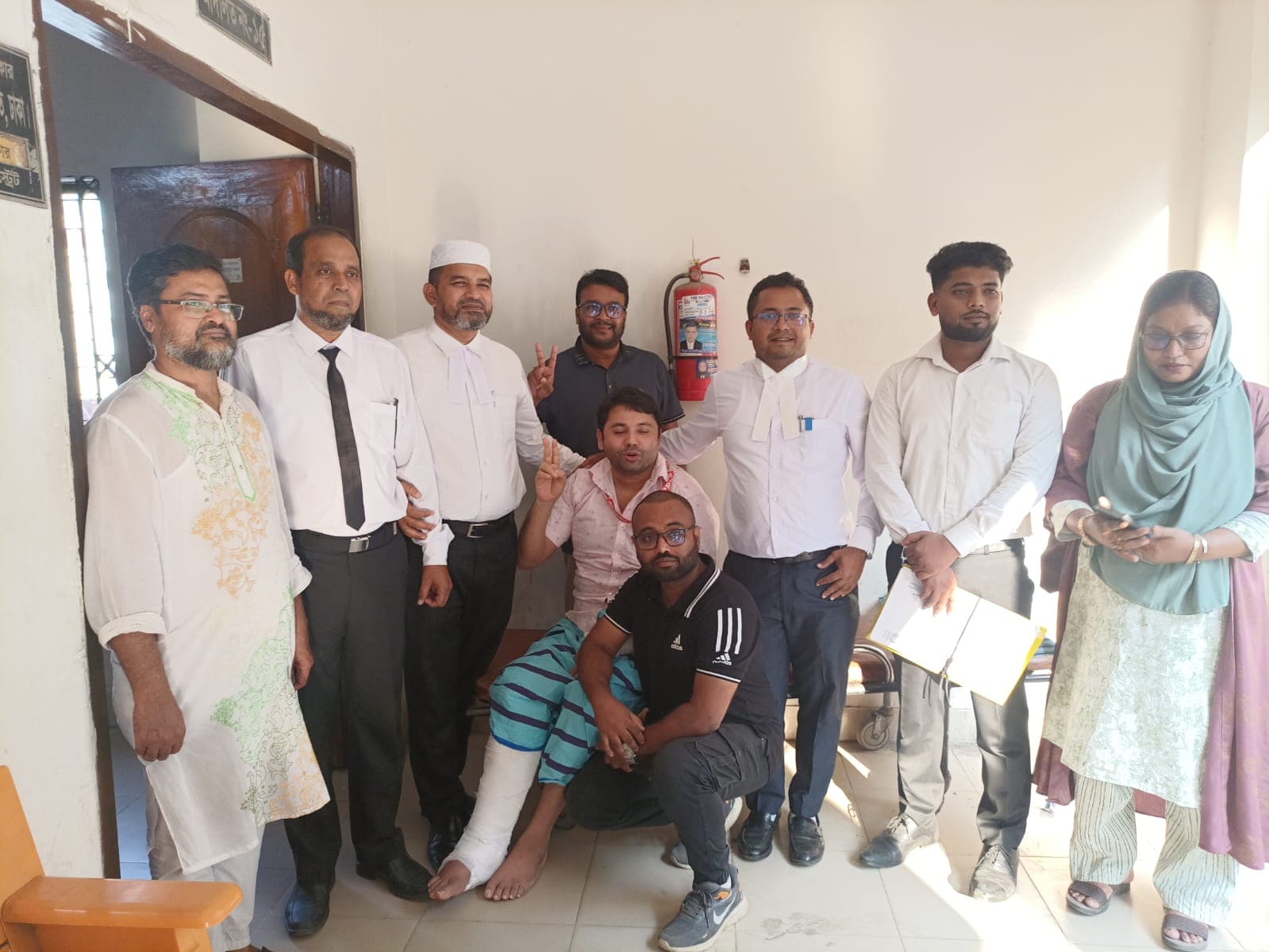 সিআইডি পুলিশের স্ত্রীর মামলায় ৩ সাংবাদিকের জামিন করালো বিএমএসএফের আইনজীবীরা